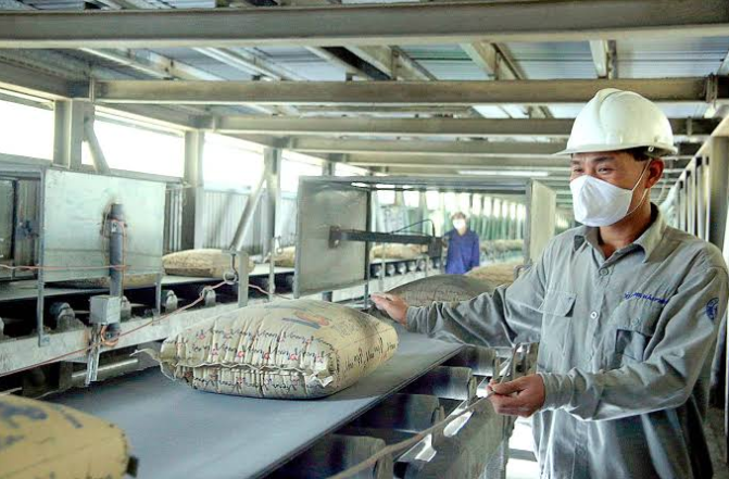 Doanh nghiệp xi măng đang suy yếu quyền định giá?